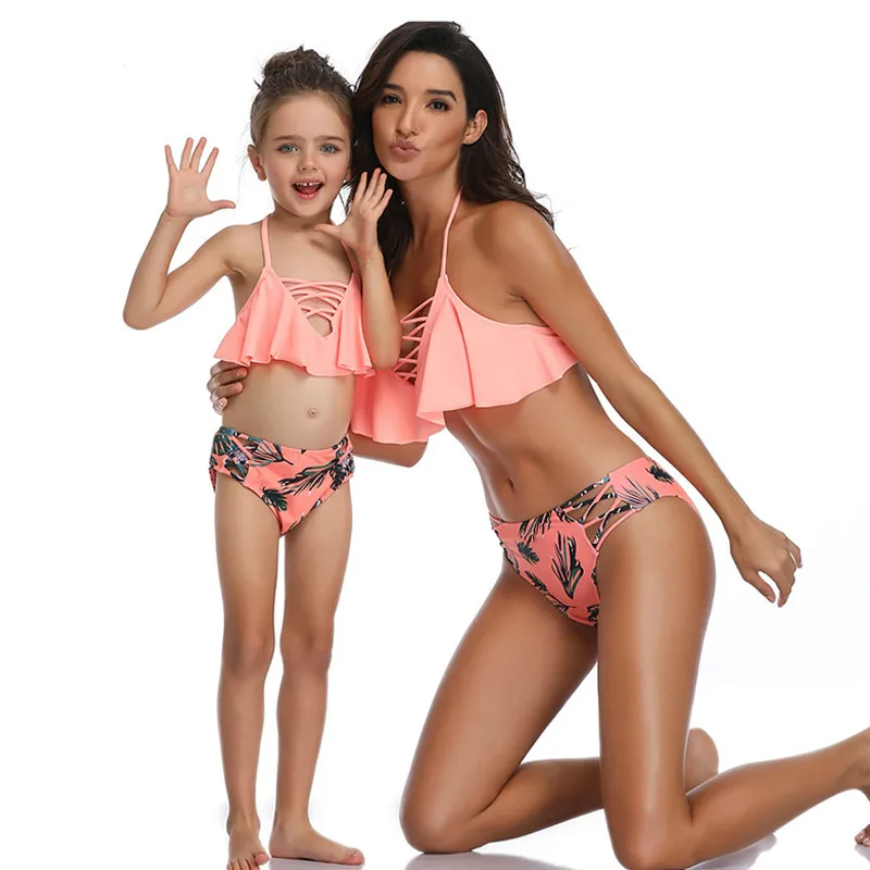 Купальники для мамы и дочки семейный образ женские бикини девочек купальный