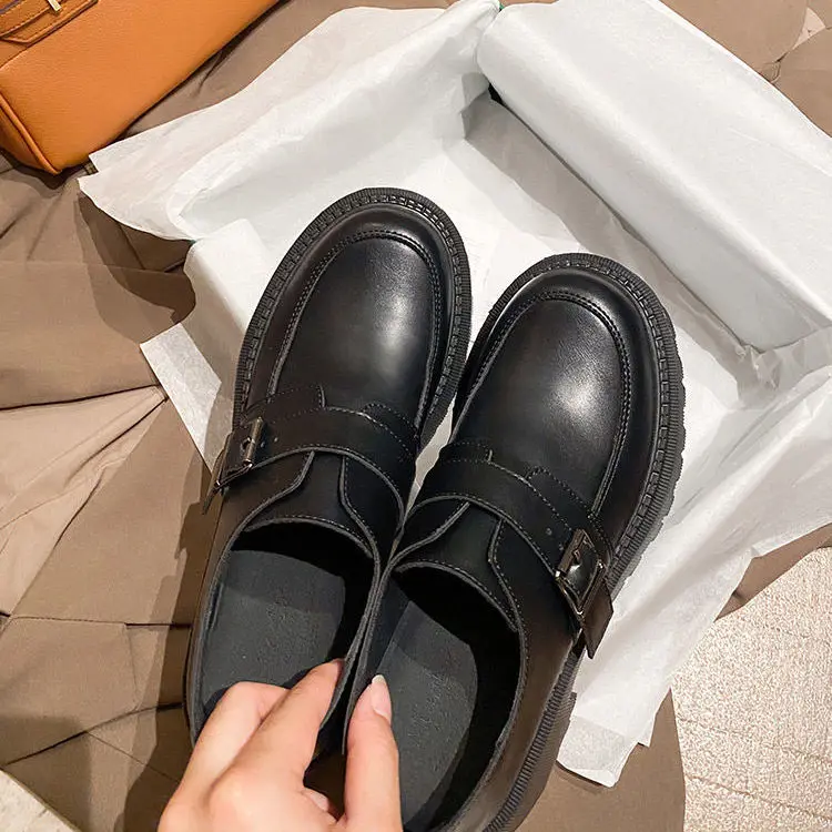 

Туфли женские из лакированной кожи на платформе, натуральная женская обувь, украшение с цепочкой и квадратным носком