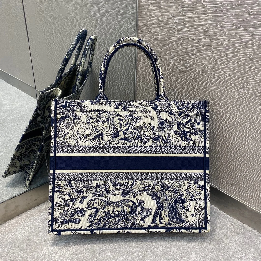 

Embroidery Book Tote Bags 2021 for Women top designer luxury handbags New Fashion large capacity shopping bags