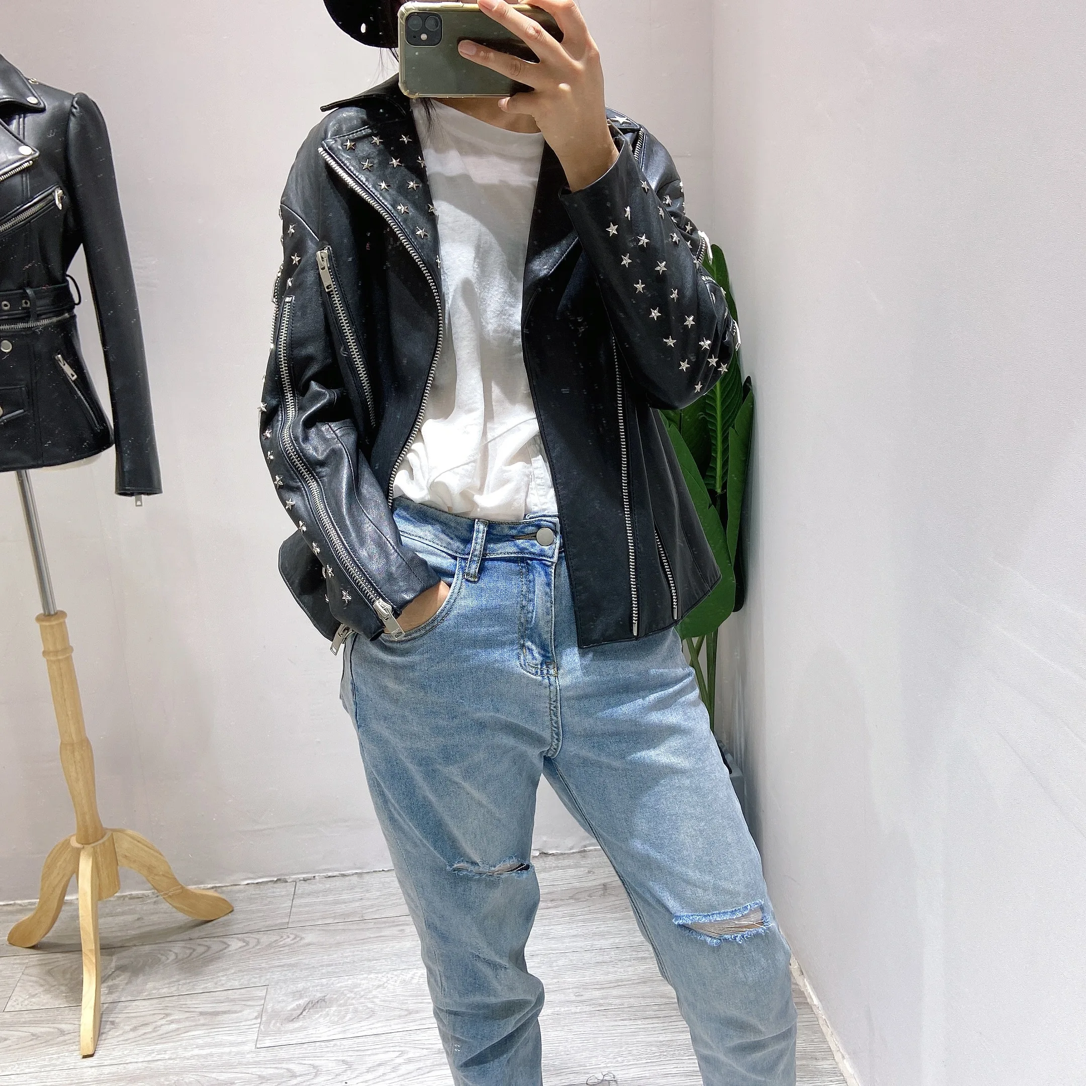 

100% женские пальто из натуральной овечьей кожи 2021 модные кожаные женские Куртки из натуральной овечьей кожи с заклепками и бриллиантами