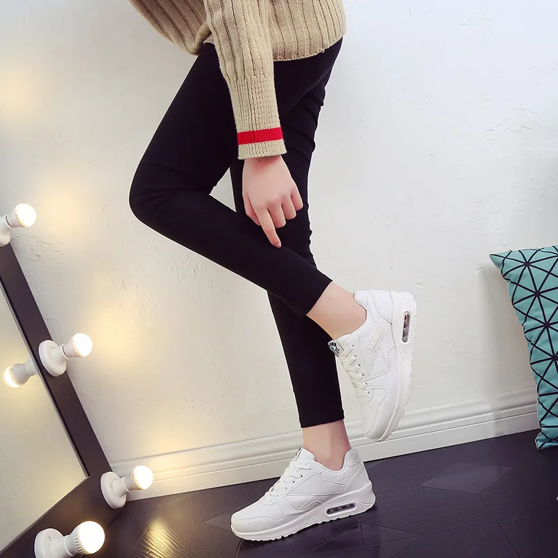 

Женские кроссовки из ПУ кожи, на шнуровке