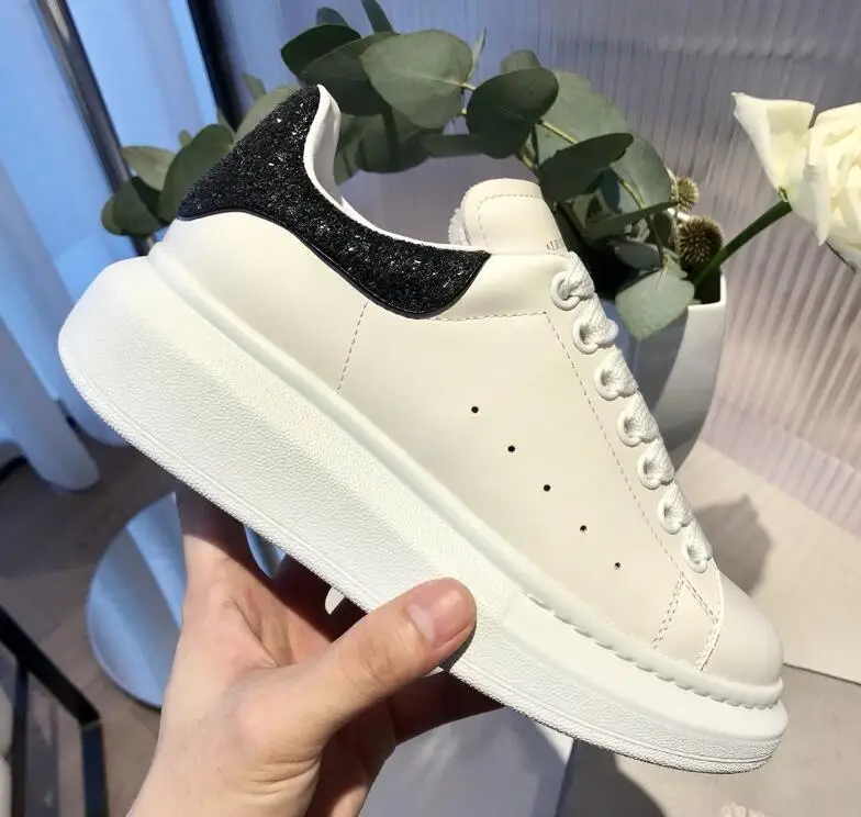 

2021 Women Brand White Shoes Genuine Leather Luxury Shoes Designer Sneakers for Men Thick Bottom Casual Alexander Sneakers
