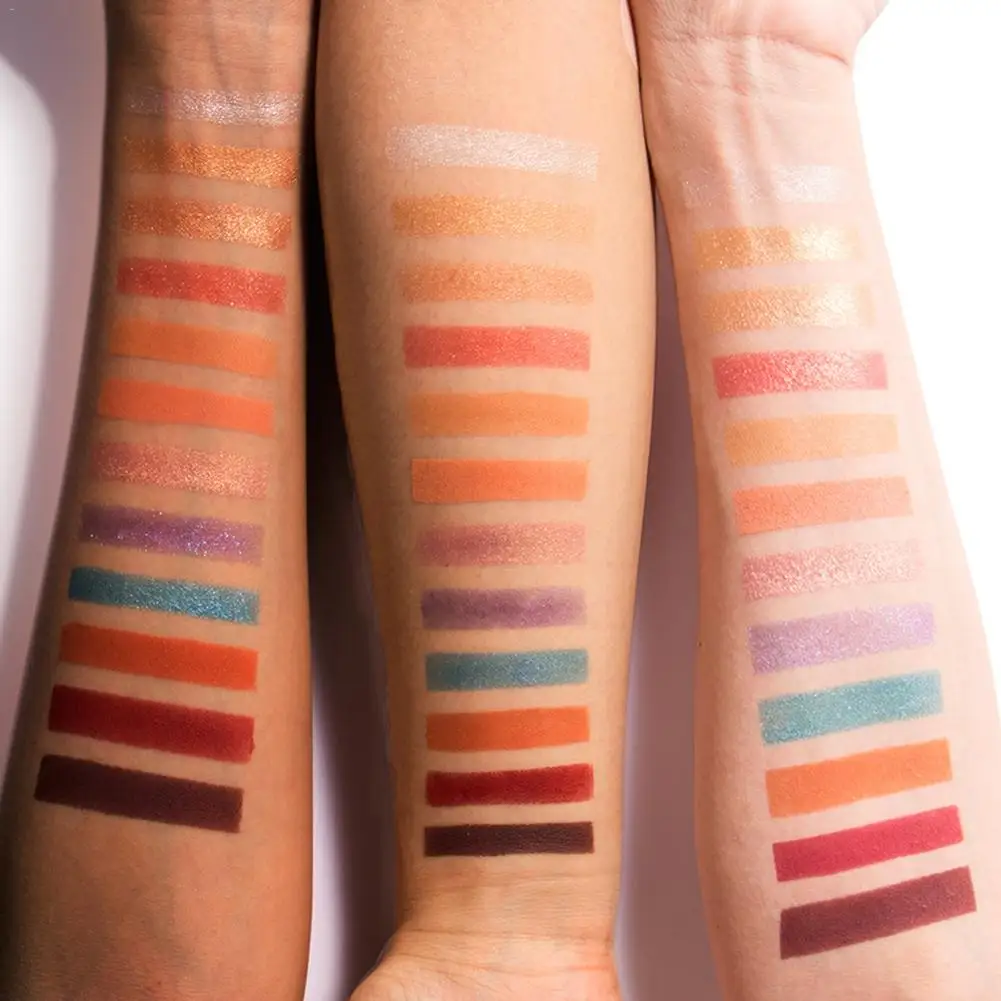 Палитра теней для век FOCALLURE 12 цветов пигментные тени легкие в носке матовые