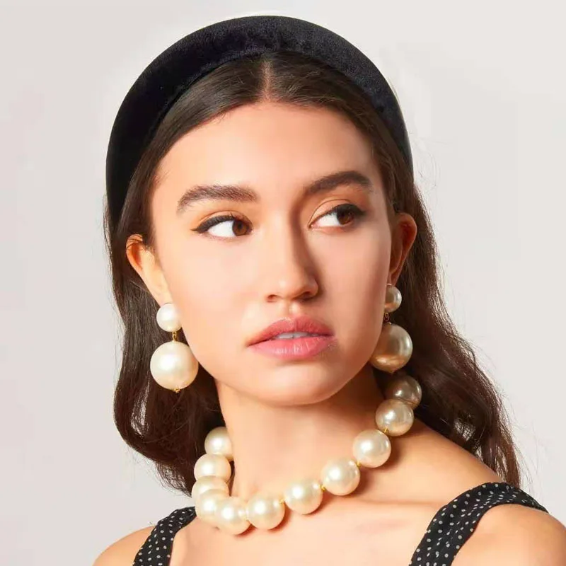 

Large pearl fashion exaggerated street style earrings