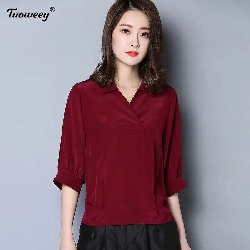 

Loose Large Size half Sleeve Shirt Female Fashion Solid Color Simple Style Pullover Blouses Women Spring Bat Sleeve V-neck