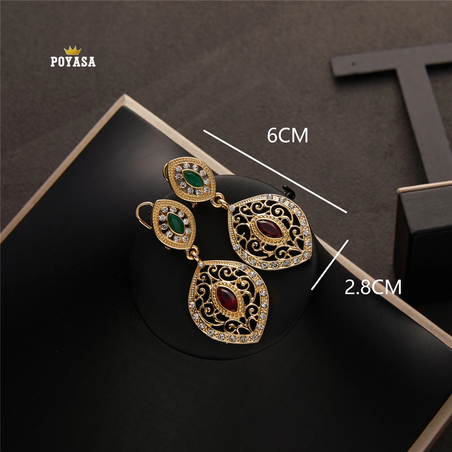 Серьги золотого цвета с красным и зеленым камнем модные ювелирные изделия серьги