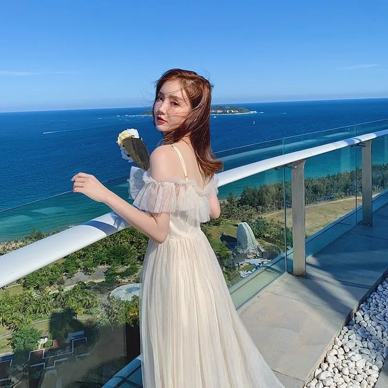 Женское платье с вишенками во французском стиле однотонное многоцветное