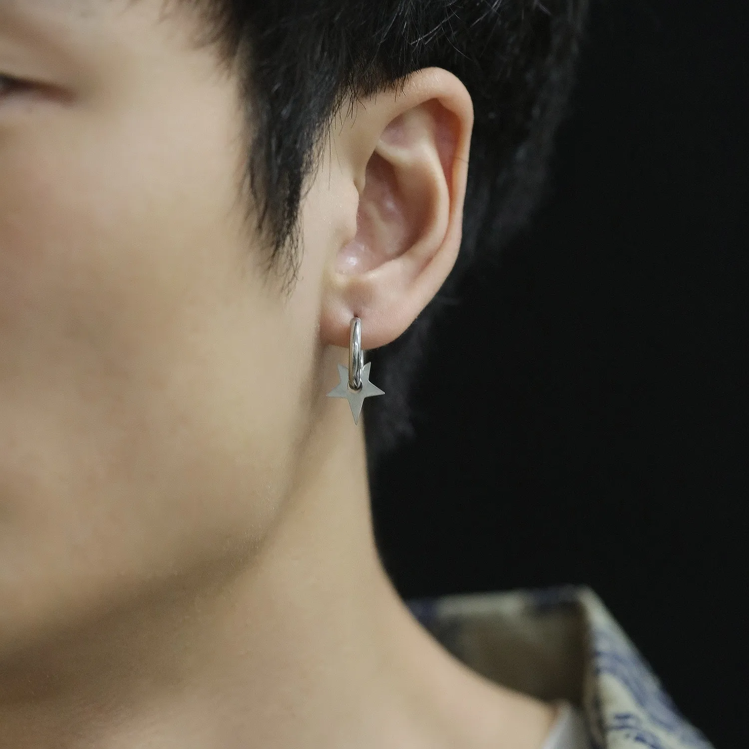 

Trend Kpop Stainless Steel Star Hoops Earrings For Teens Women Man 2021 Punk Geometry Wholesale Jewelry Accessories Earrings