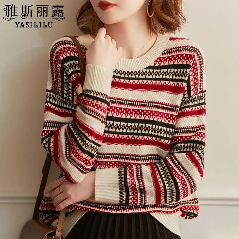 

New Color Matching Wavy Pullover in Spring and Autumn