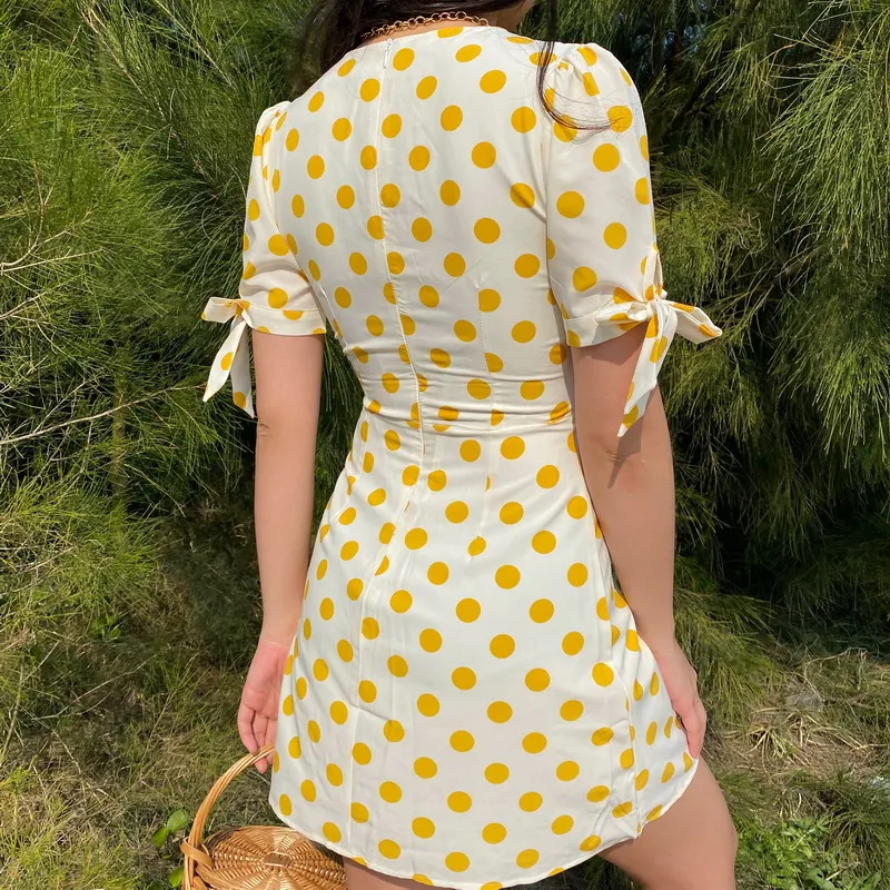 

V-neck Short Sleeve Knotted Single Breasted French Platycodon Skirt Retro Polka Dot Dress Short Skirt