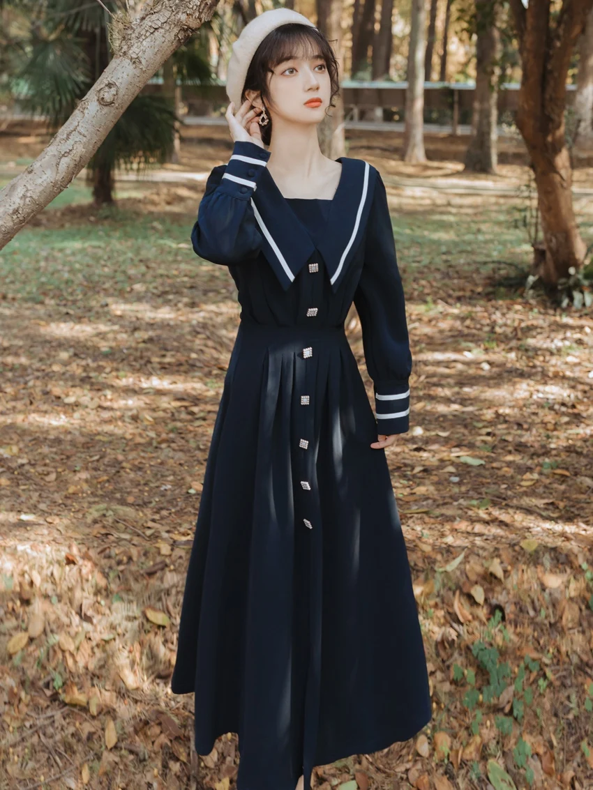 

The new film institute wind navy JK accept waist dress uniform