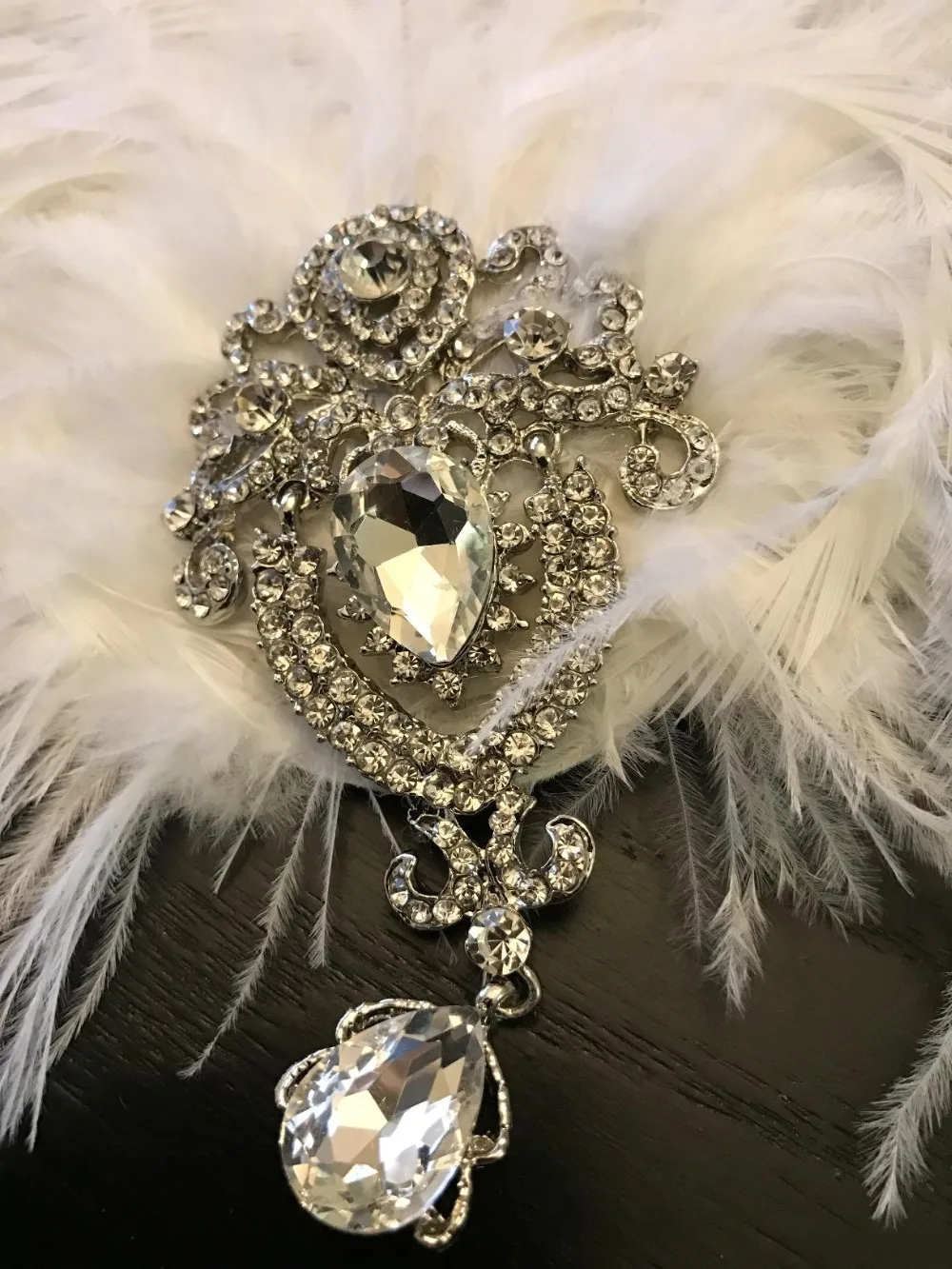 Золото 1920s Хлопушка головной убор с eacock Перо Great Gatsby винтажные аксессуары