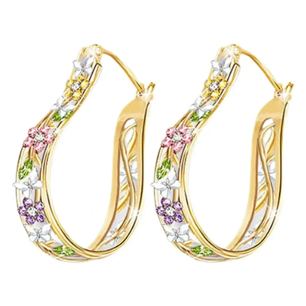 

1 Pair Ladies Earrings Hollow Comfortable to Wear Elegant Carving Flowers Circle Earrings for Anniversary Earrings