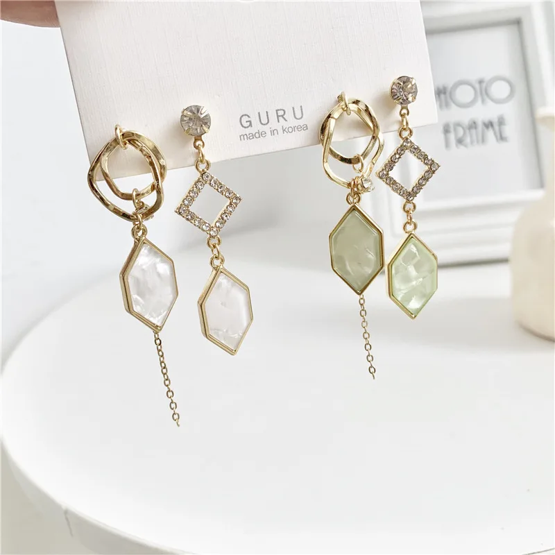 

2020 temperament geometric asymmetry long tassel dangle earrings with zircon for women white green acrylic drop punk jewelry