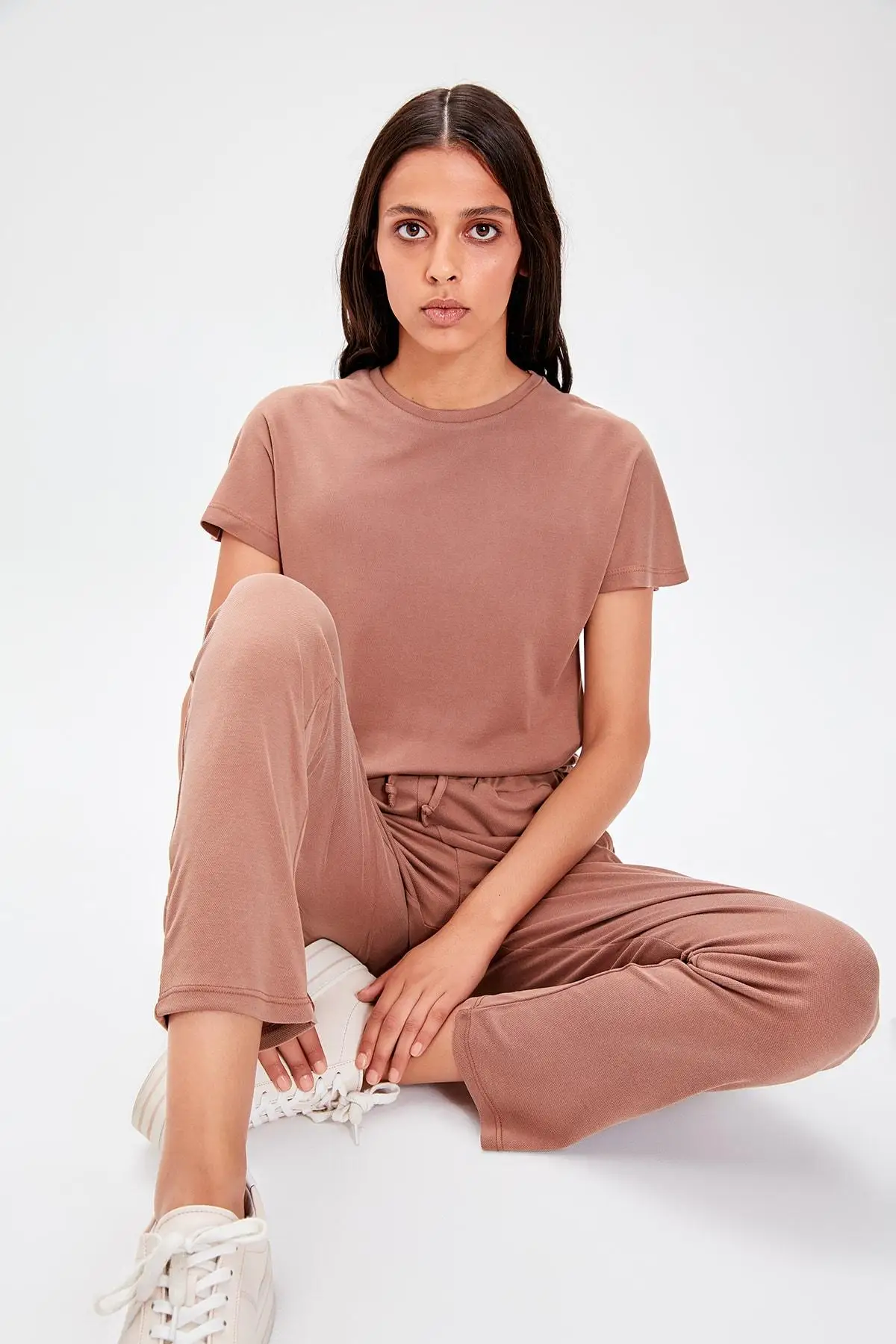 Trendyol Kahverengi Базовые Трикотажные футболки TWOAW20TS0094|Футболки| |