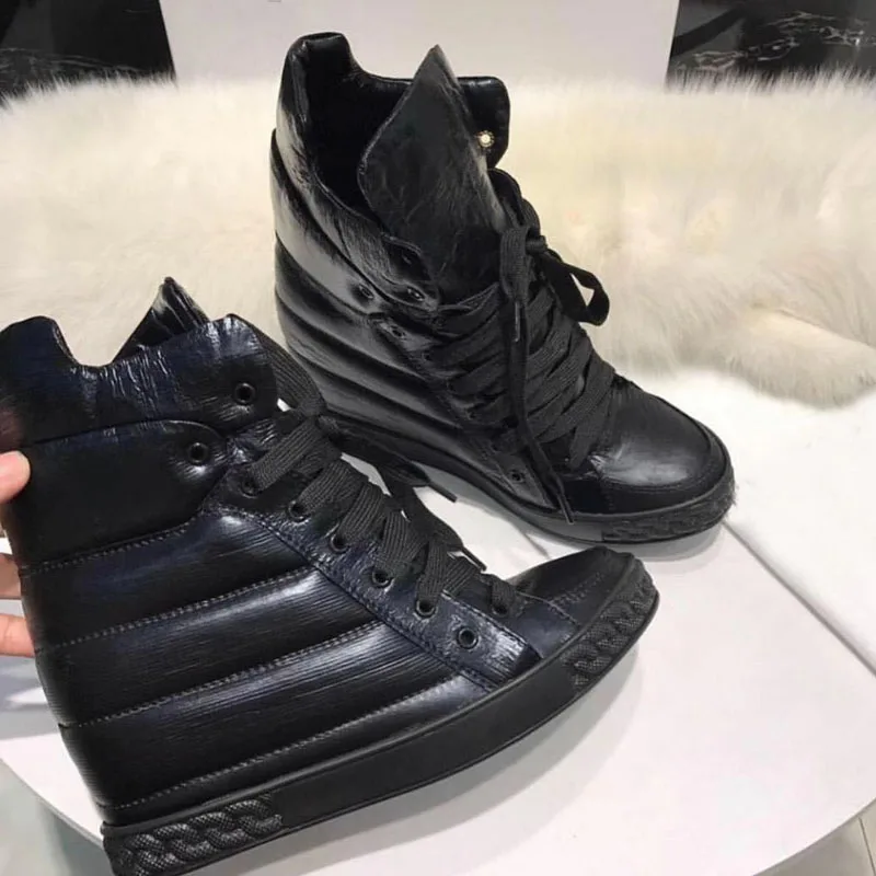 Черные кроссовки из натуральной кожи на танкетке женская обувь платформе