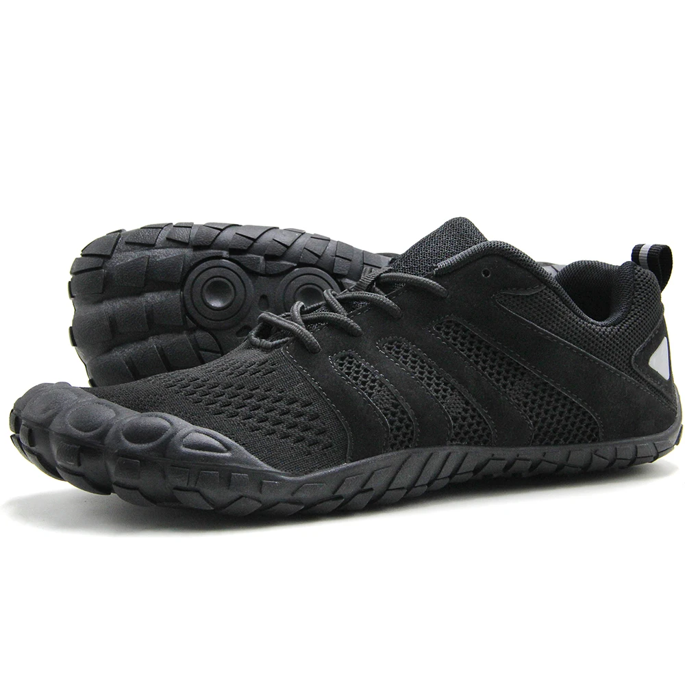 Мужские кроссовки с толстой подошвой минималистичные Нескользящие широким