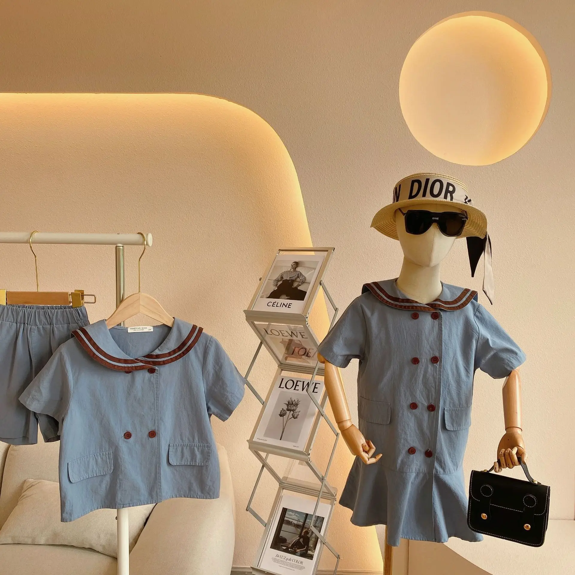 

Для детей в студенческом стиле костюм 2021 летняя новая одежда для маленьких мальчиков и девочек комплекты повседневной модной одежды брата ...