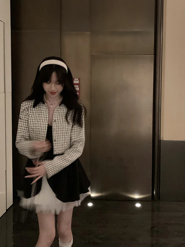 Style Plaid Short Coat Female Rac |