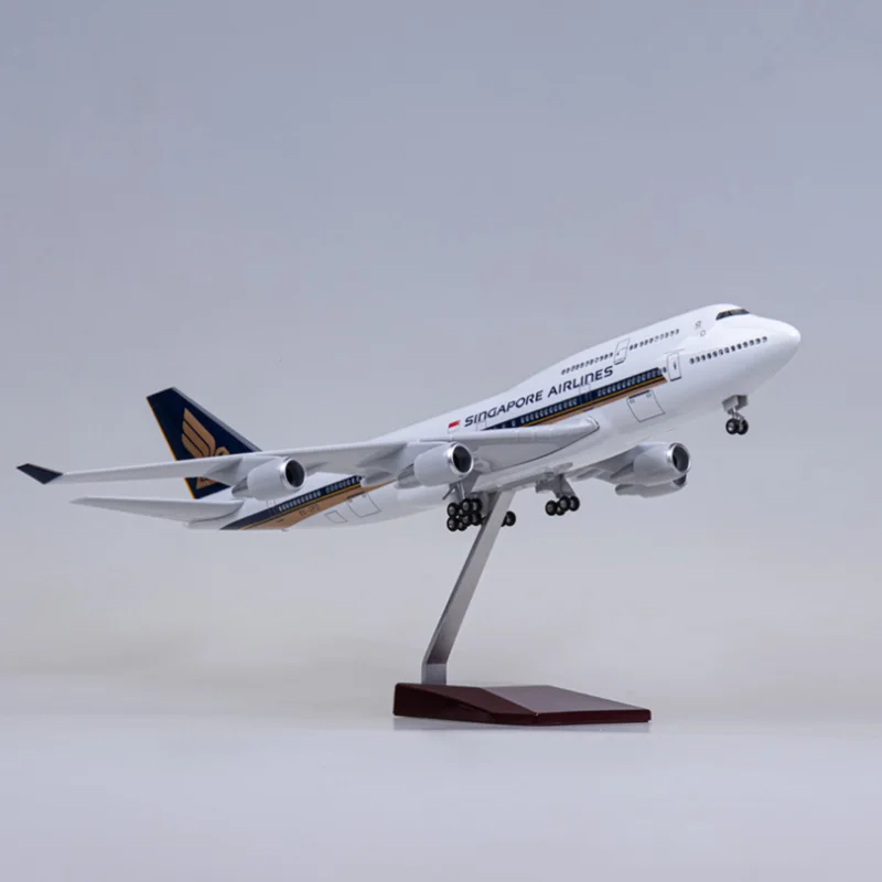 

47cm 1/150 Scale Diecast Resin Airplane Model Toys B747 AIR Singapore Airways Aircraft Model with Light and Wheel Plane