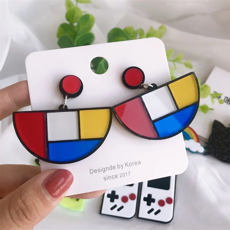 

2020 trend Acrylic Earrings for Women Geometric Half Round Earrings Eyes Alien unusual earrings Exaggeration hotsale