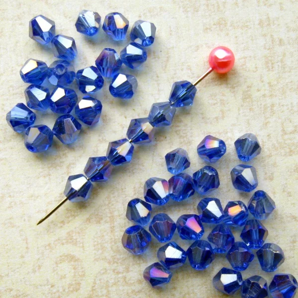 Блестящие голубые двухконусные хрустальные бусины 4 мм 100 шт. в партии | Украшения