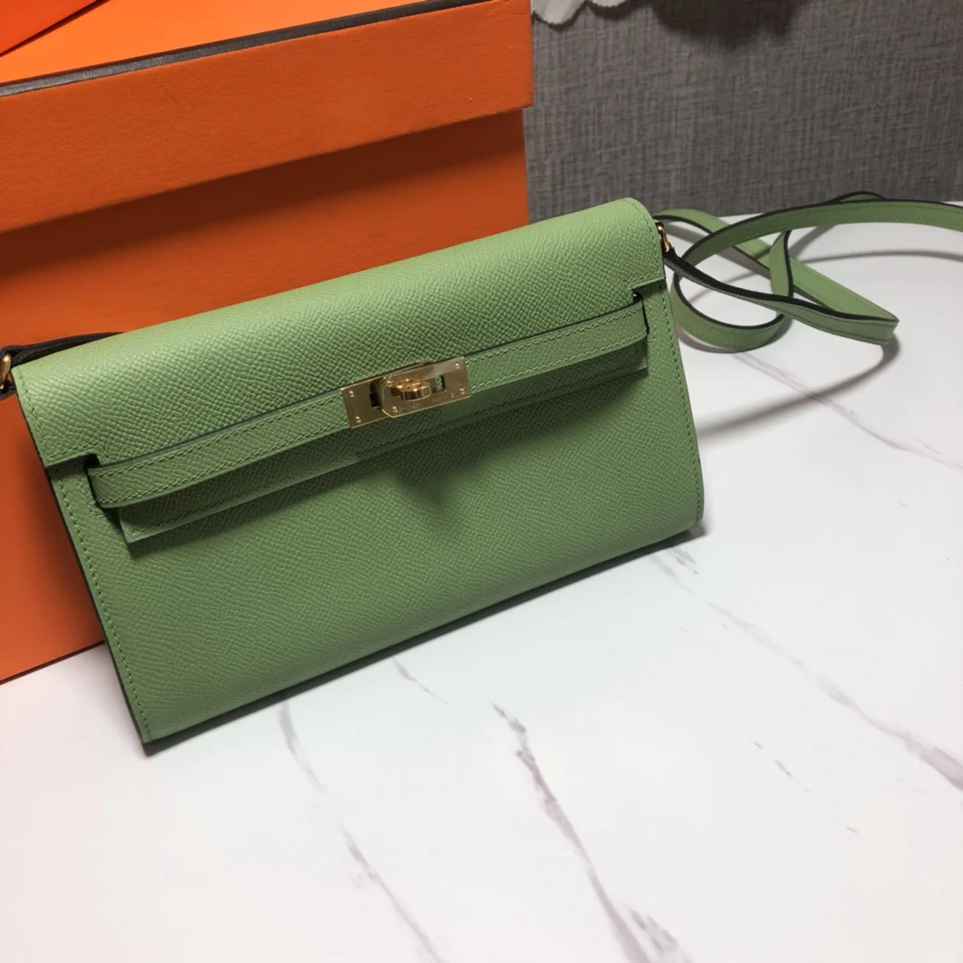 

WOMEN DESIGNERS WALLET,Brand Purse,WOC Bag,Vert Criquet Color,Epsom Leather, Handmade Quality, Fast delivery