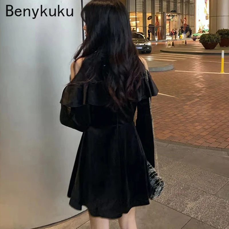 

Gothic Punk Velvet Dress Women High Neck Tie Long Sleeve High Waist Mini Dress Casual Streetwear Harajuku Plus Size Black Dress