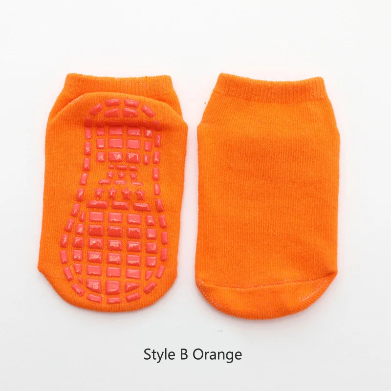 Style B Orange Детские Нескользящие носки для мальчиков и девочек, носки для прыжков на батуте, синие, черные хлопковые короткие Дышащие носки эластичные спортивные детские носки для улицы - Цвет: Style B Orange