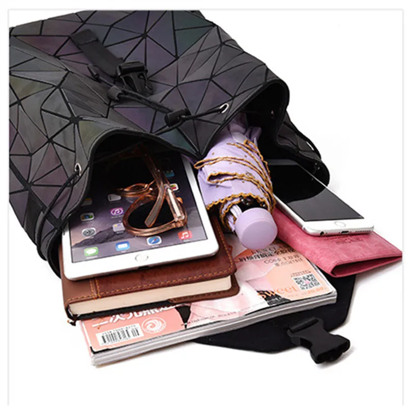 

Luminous Backpack Women Leather Geometric Backpacks Diamond Lattice Drawstring Backpacks Holographic Backpack Purse 2018