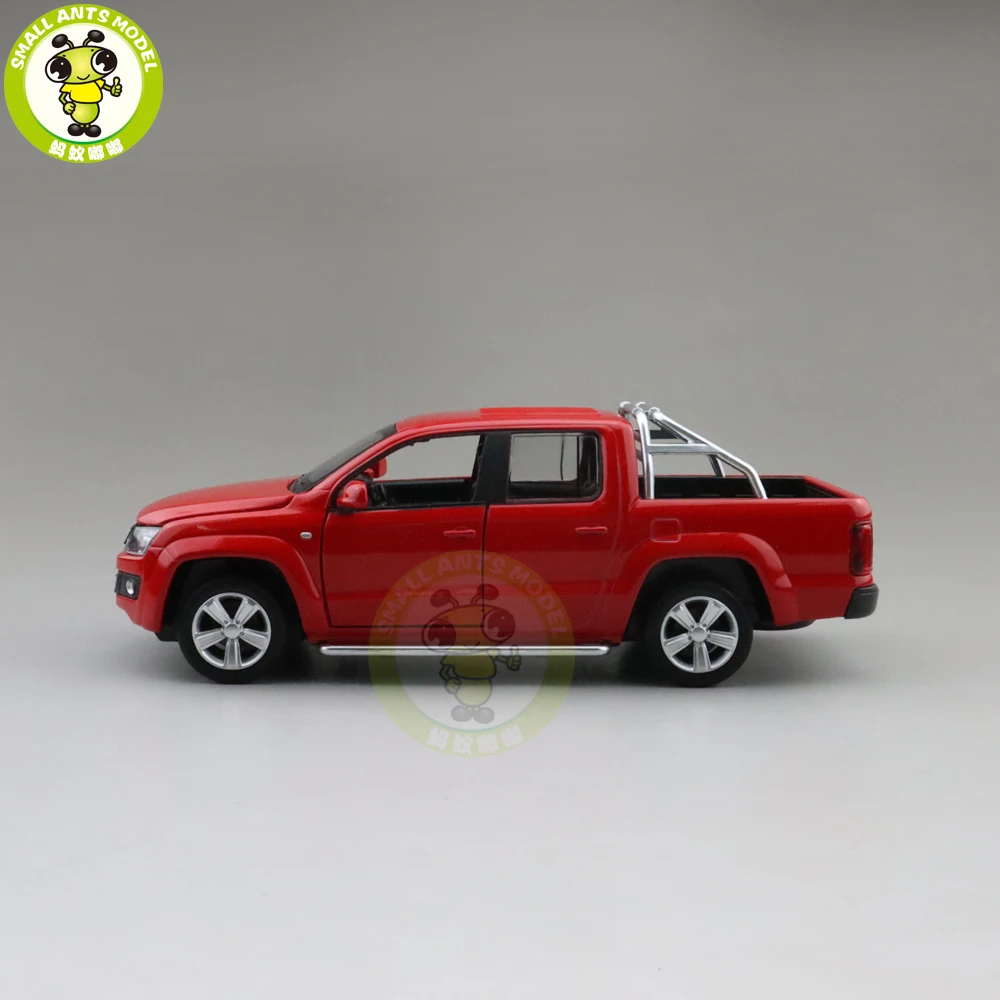 1/30 Caipo AMAROK пикап литая модель автомобиля игрушки для детей оттягивающийся музыкальный светильник подарки для мальчиков девочек