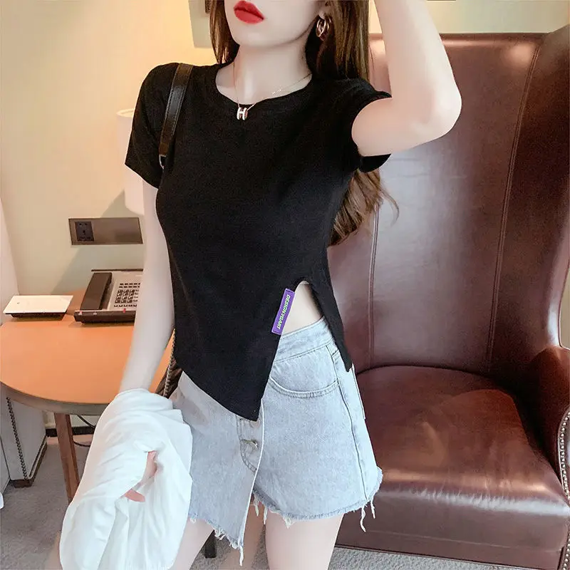 

Split white short sleeve T-shirt women's 2021 new summer slim design careful of clothes on the plane