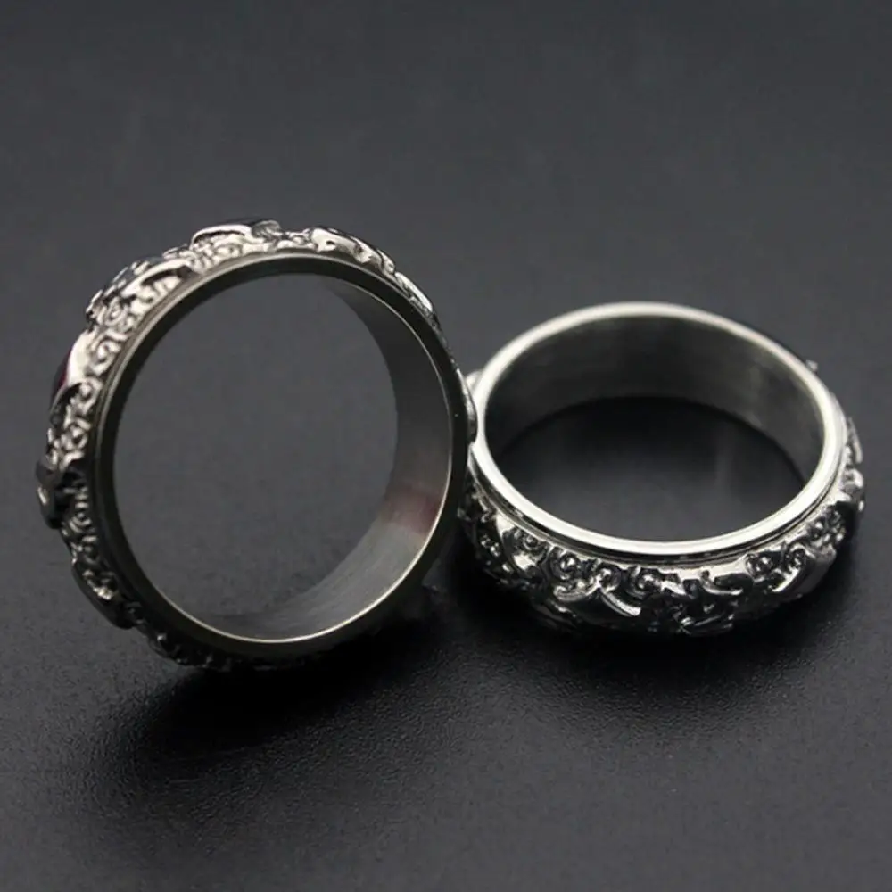 Женское кольцо с этническим тотемом серебряное из титановой стали круглым
