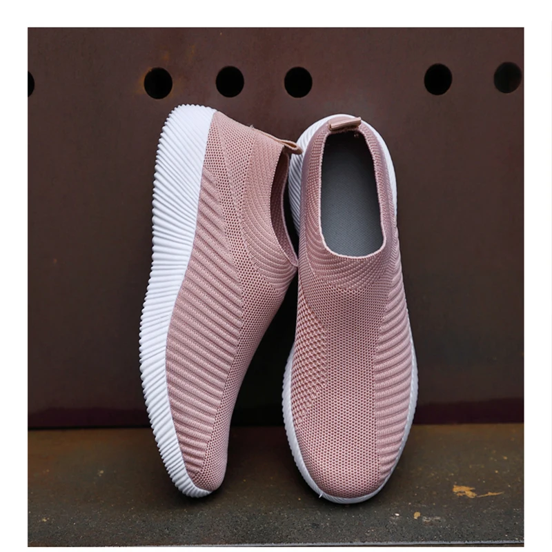 

New cloth shoes women's shoes high quality comfortable and breathable shoes for the elderly in spring and summer 20