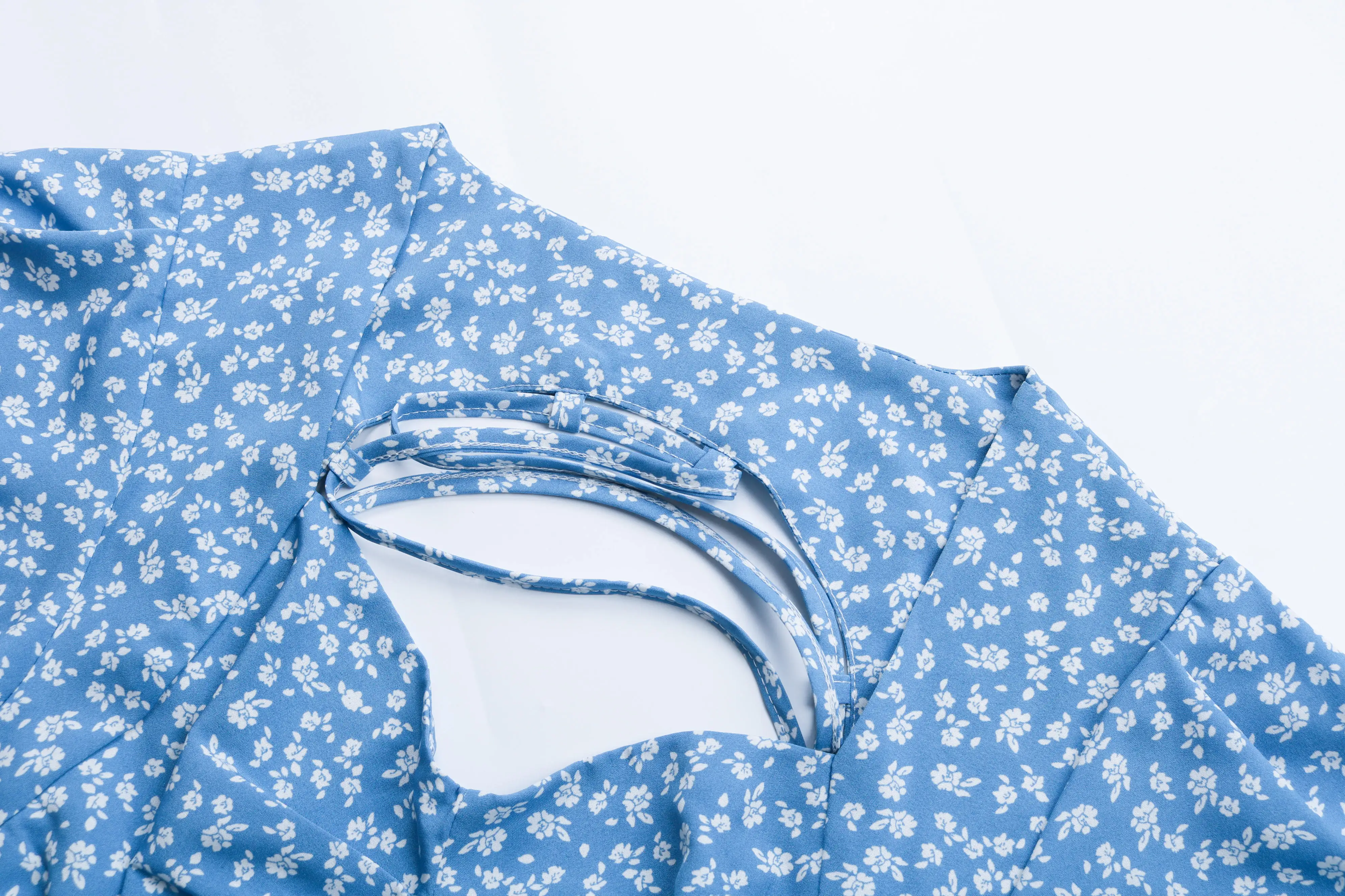 

2021 Summer Women Dress Backless Sexy Floral V-neck Hollow Pleated Dress Short Sleeve Blue Mini Dress