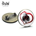 Броши с изображением кепки кейса, креативный дизайн, подвеска, корона, стеклянный кабошон, значок для одежды, унисекс, ювелирное изделие, аксессуар