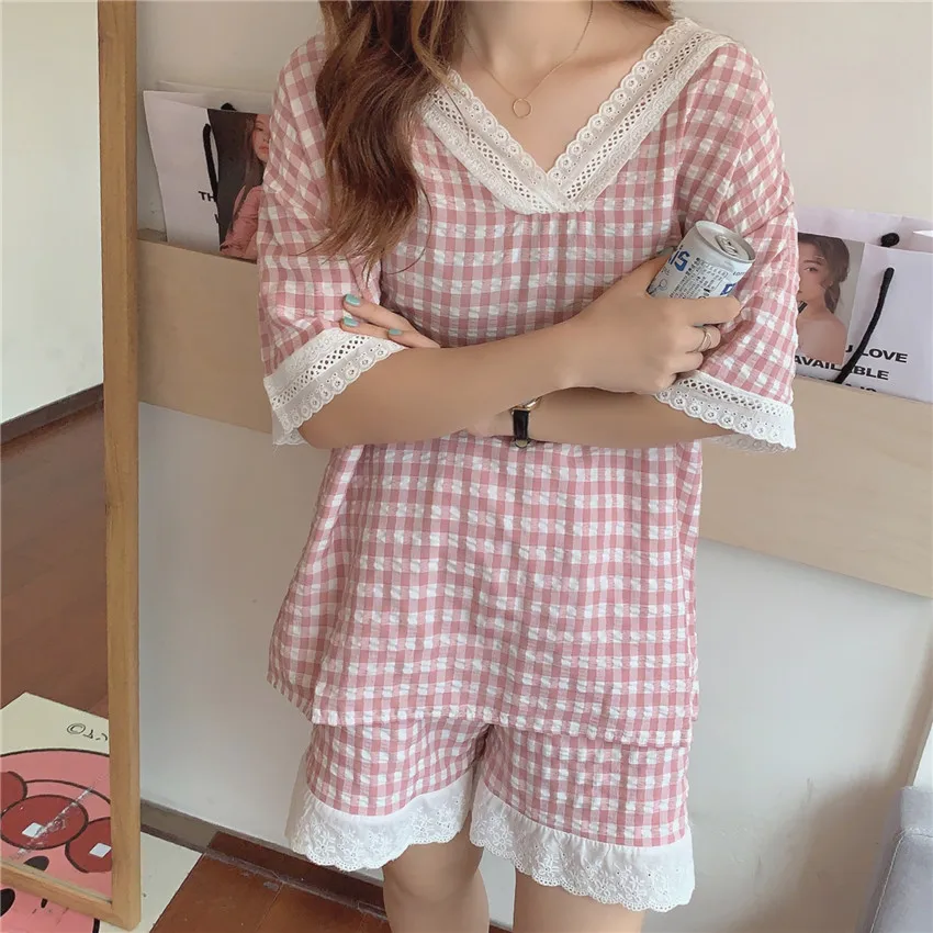 Пижама женская кружевная с V-образным вырезом в клетку из двух предметов - купить