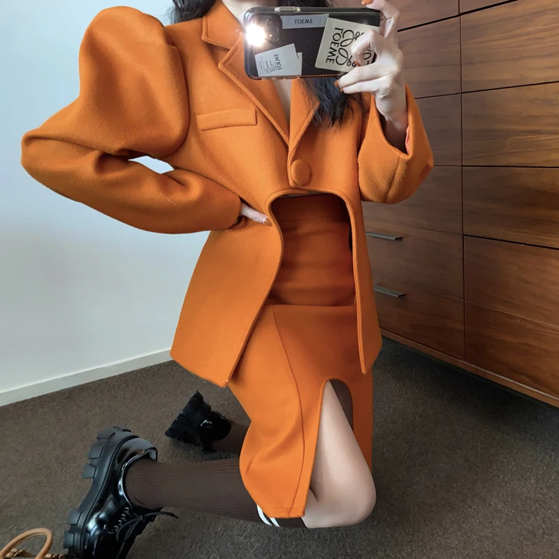 Bestellen Frauen Zwei Stück Sets Retro Orange Puff Hülse Woolen Mantel Unregelmäßigen Rock Set Mode Zwei Stück Set Top Und Rock 2020 Kleidung