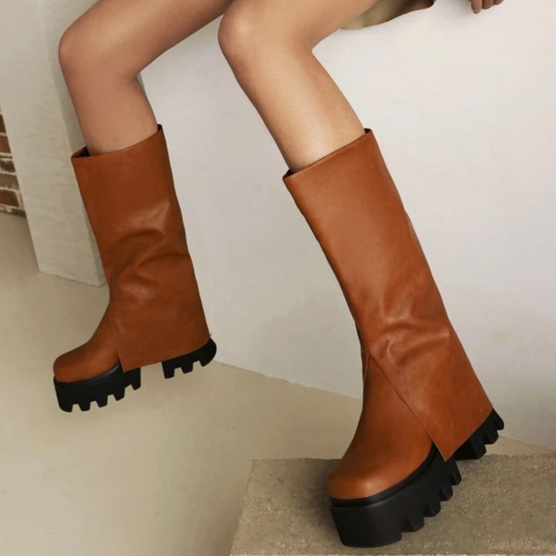 Unique Designed Slip on Shaft Short Boots Autumn Winter College Concise Knee High Boots Anti-Slip Thick Sole Platform