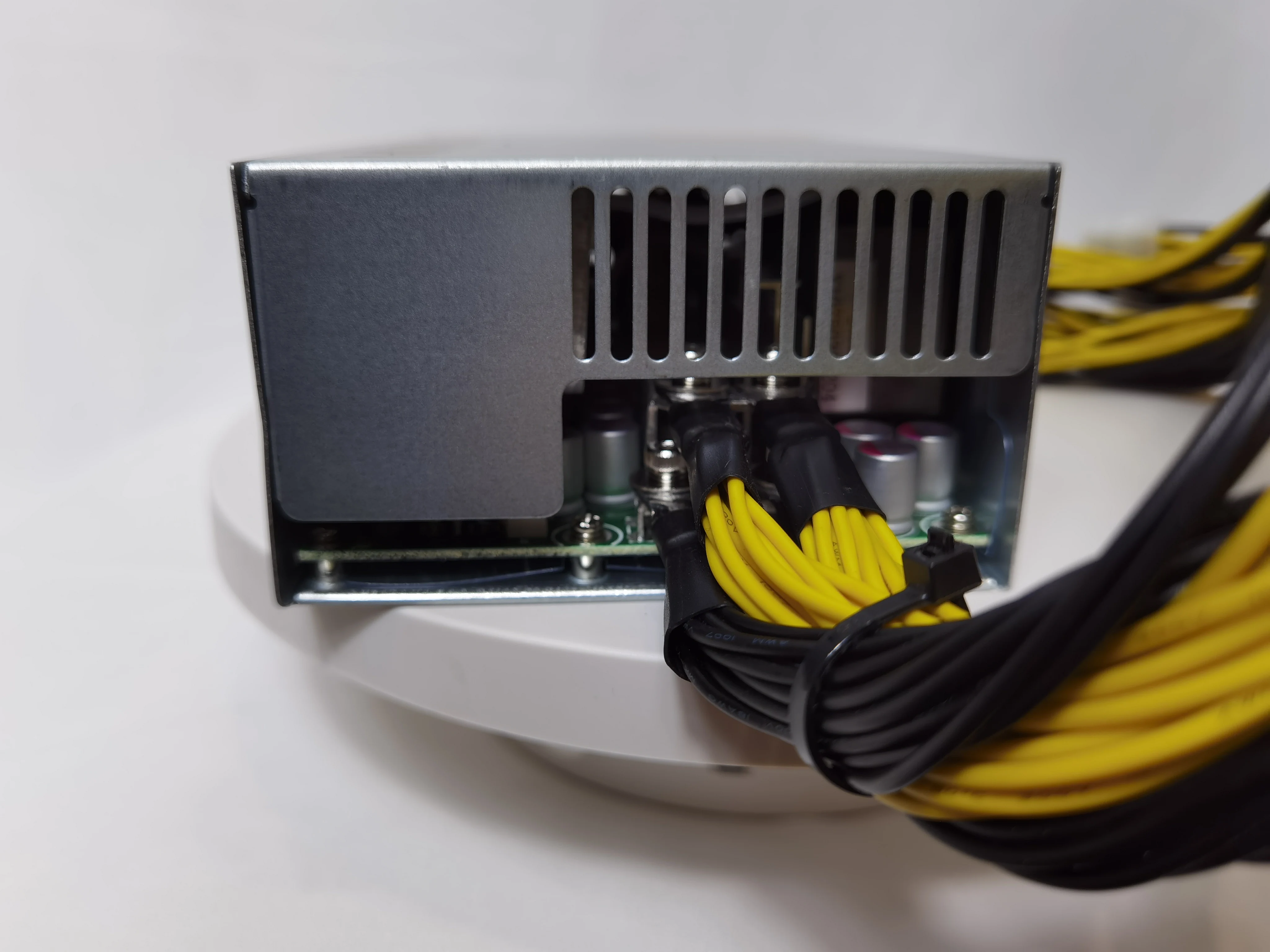 Блок питания для майнинга LUCBIT apw7 Antminer Asic блок Bitmain 1800 Вт Apw7 биткоинов L3 s9 s9k s9j s9i e9i -