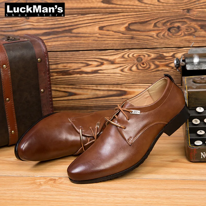 Мужские модельные туфли в деловом стиле Новые модные кожаные на шнуровке для