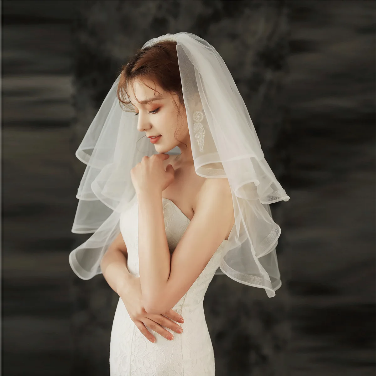 

Four Layers Veil With Comb Wedding Vail Solid Color Soft Tulle Veil Short White Ivory Woman Bridal Veils 2019 Veu De Noiva Curto