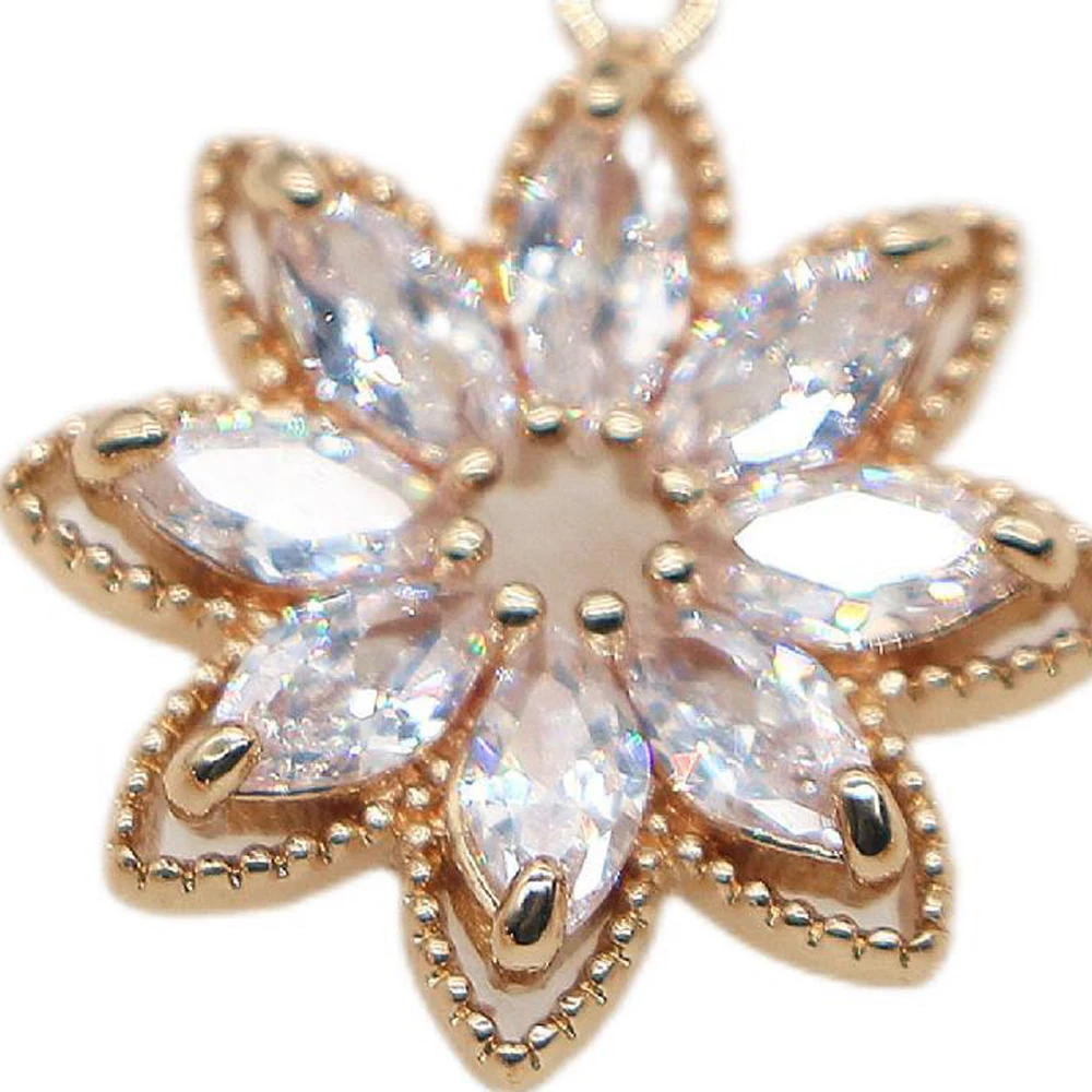 

Classic Fashionable Earrings Korean Pop The Jewelry Flower Shape Stud Earrings Temperament Woman Wedding Gifts