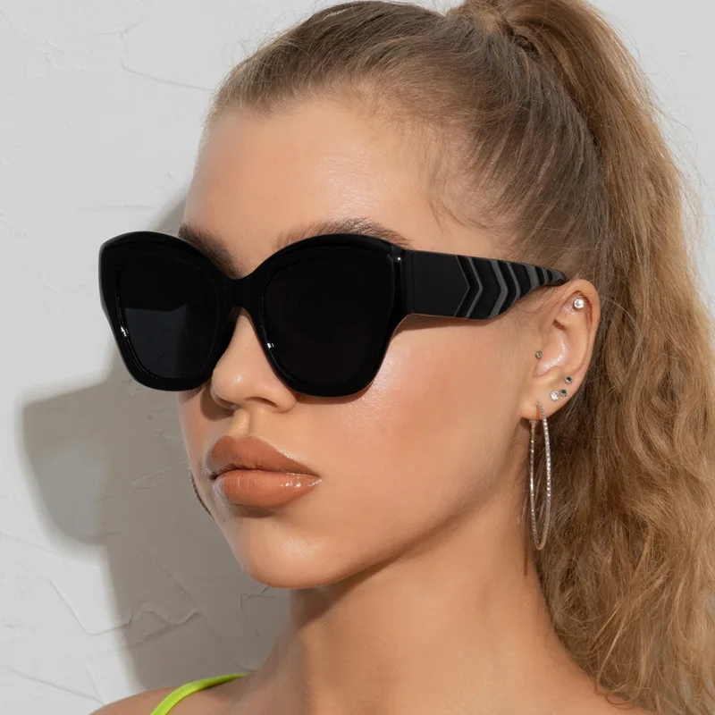 

Thick Big Frame Cat Eye Women Sunnies Texture Temple Women Sunglasses UV400