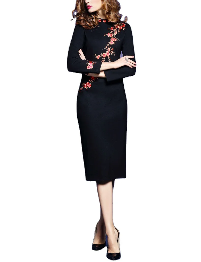 

Новинка осеннее женское облегающее платье средней длины в этническом стиле с вышивкой сливы облегающее платье с длинными рукавами и воротн...