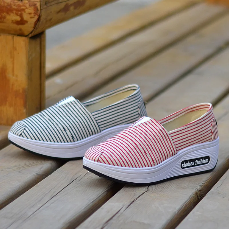 Модная женская обувь на Покатой подошве проветрить повседневная танкетке