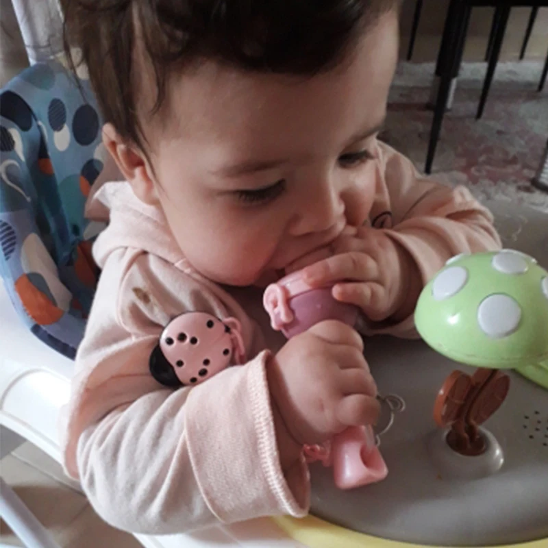 1Pcs Baby pacifier Fresh Food Nibbler Kids Fruit Feeder Nipples Feeding Safe Baby Supplies Nipple Teat Pacifier holder Bottles