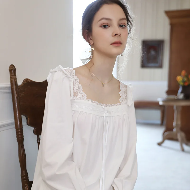 

Autumn New French Retro Palace Style Lace Pajamas for Women Solid Color Long Sleeve Square Collar Loungewear Two Piece Set 2021