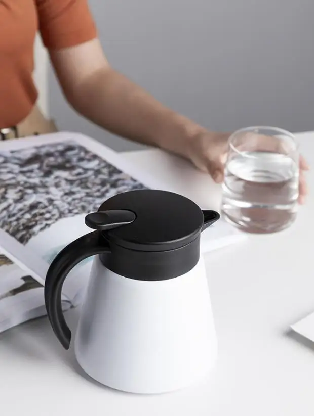 Изолированная бутылка для воды из нержавеющей стали герметичная большая