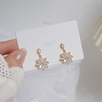 2021 new korean flower earrring for women bling zirconia hollow lace stud earring exquisite sweet wedding brincos gift